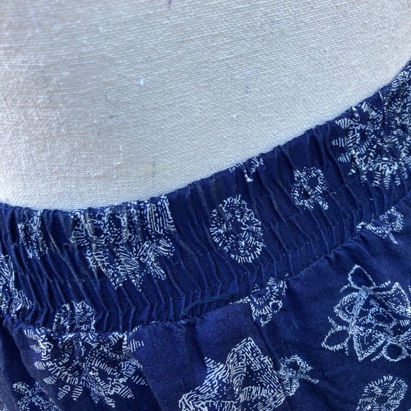 Vintage 80s Norton McNaughton Navy Blue White Medallion Rayon Midi Skirt M L - Picture 4 of 7